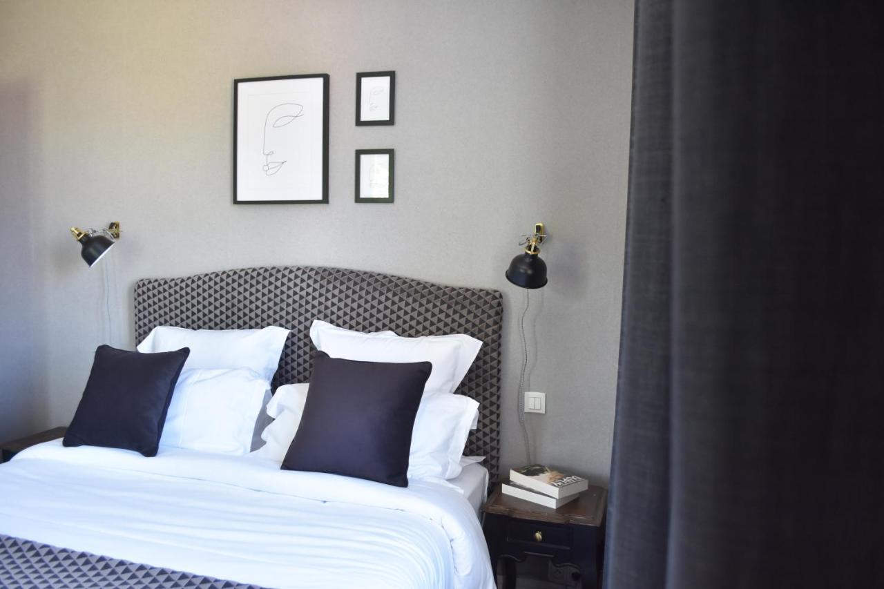 Le Boeuf Couronne - Hotel & Restaurant Chartres- Logis Hotels Bagian luar foto