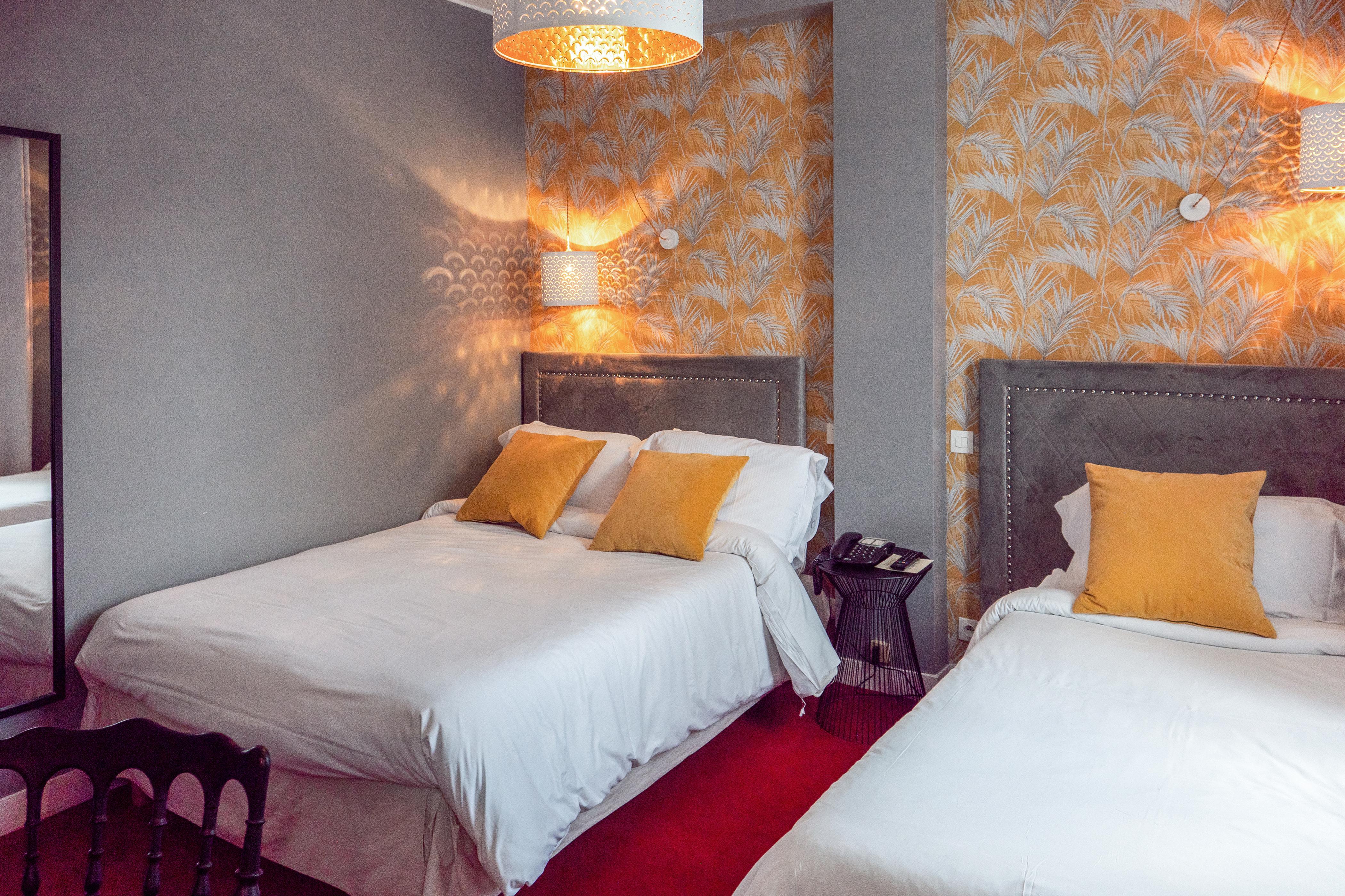Le Boeuf Couronne - Hotel & Restaurant Chartres- Logis Hotels Bagian luar foto