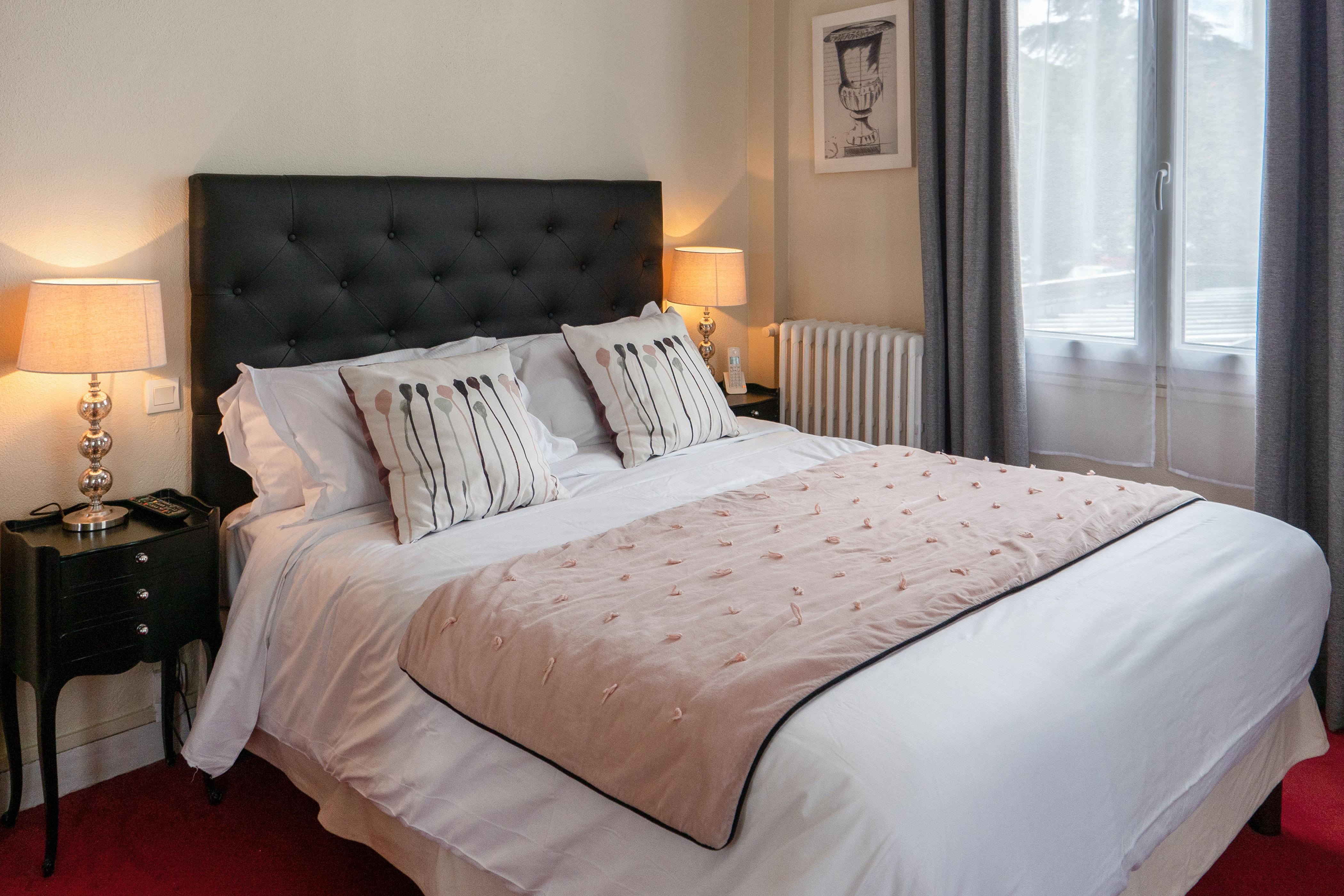 Le Boeuf Couronne - Hotel & Restaurant Chartres- Logis Hotels Bagian luar foto