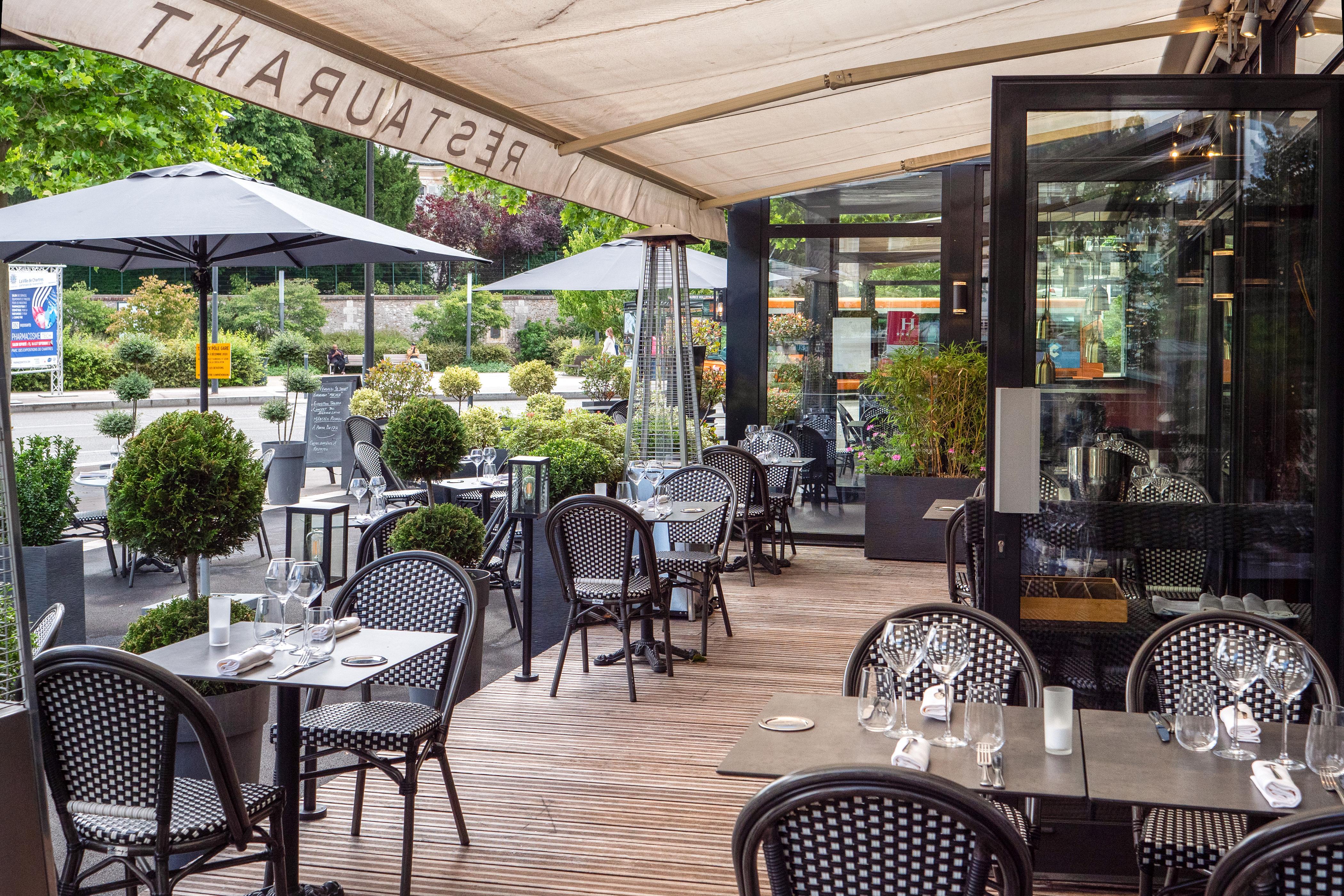 Le Boeuf Couronne - Hotel & Restaurant Chartres- Logis Hotels Bagian luar foto