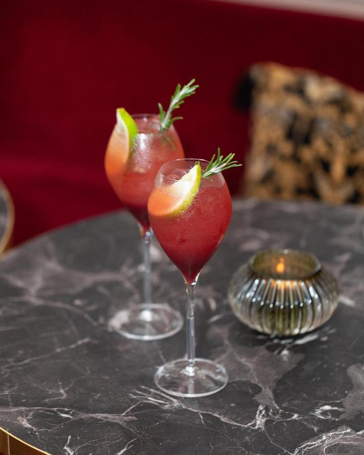 Le Boeuf Couronne - Hotel & Restaurant Chartres- Logis Hotels Bagian luar foto
